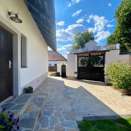 Appartement Relax Na Statku U Orlicke Prehrady Klucenice