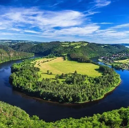 Relax Na Statku U Orlicke Prehrady Apartament *