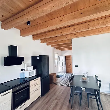 Relax Na Statku U Orlicke Prehrady Apartment *